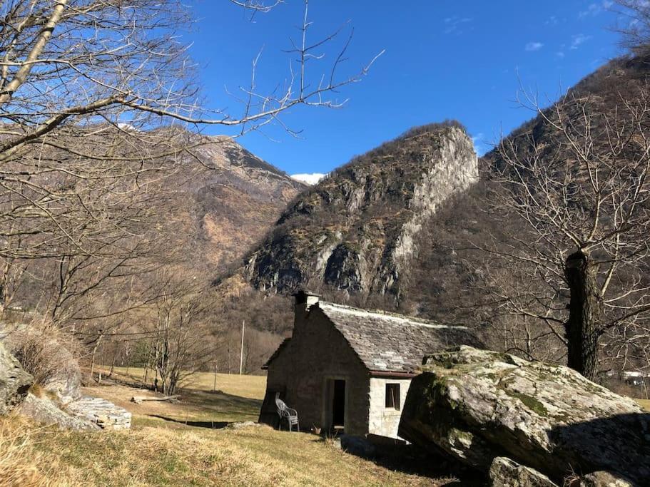 Séjour à la campagne Rustico Gin Avegno Torbecc, Vallemaggia, Tessin, Gordevio